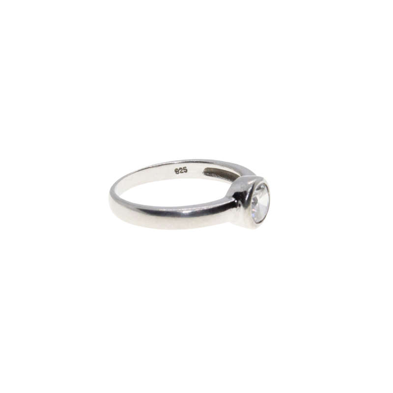 Ring - 925 Silver Clear Round Faceted Centre Stone - ML2950