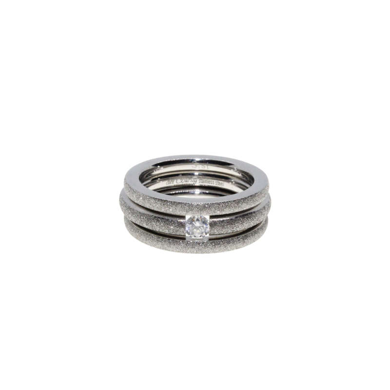 Ring - 3 x Silver Tone Band surrounded with Silver Glitter. One Clear Diamante Centre - ML2956