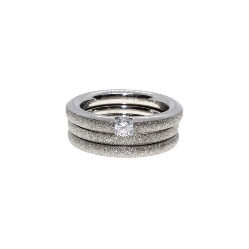 Ring - 3 x Silver Tone Band surrounded with Silver Glitter. One Clear Diamante Centre - ML2956