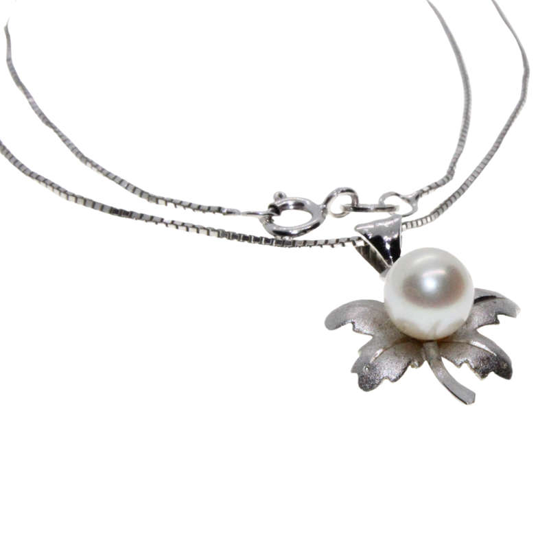 Necklace - 925 Silver Chain. 925 Silver Leaf Pendant - ML2960