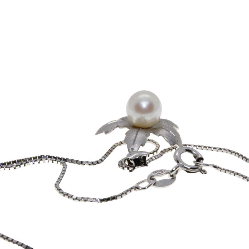 Necklace - 925 Silver Chain. 925 Silver Leaf Pendant - ML2960