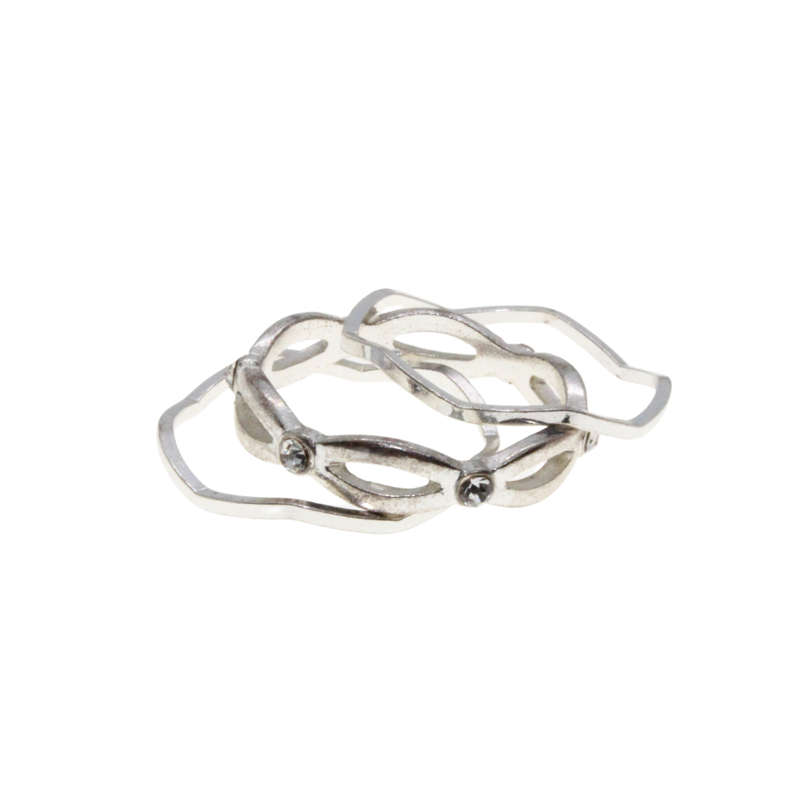 Ring - 3 x Silver Tone Dainty Bands. Wave Shape Pattern. Clear Diamantes - ML2962