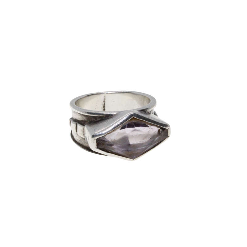 Ring - Silver Chunky Band with detail on the sides. diamond shape Amathyst - ML2976