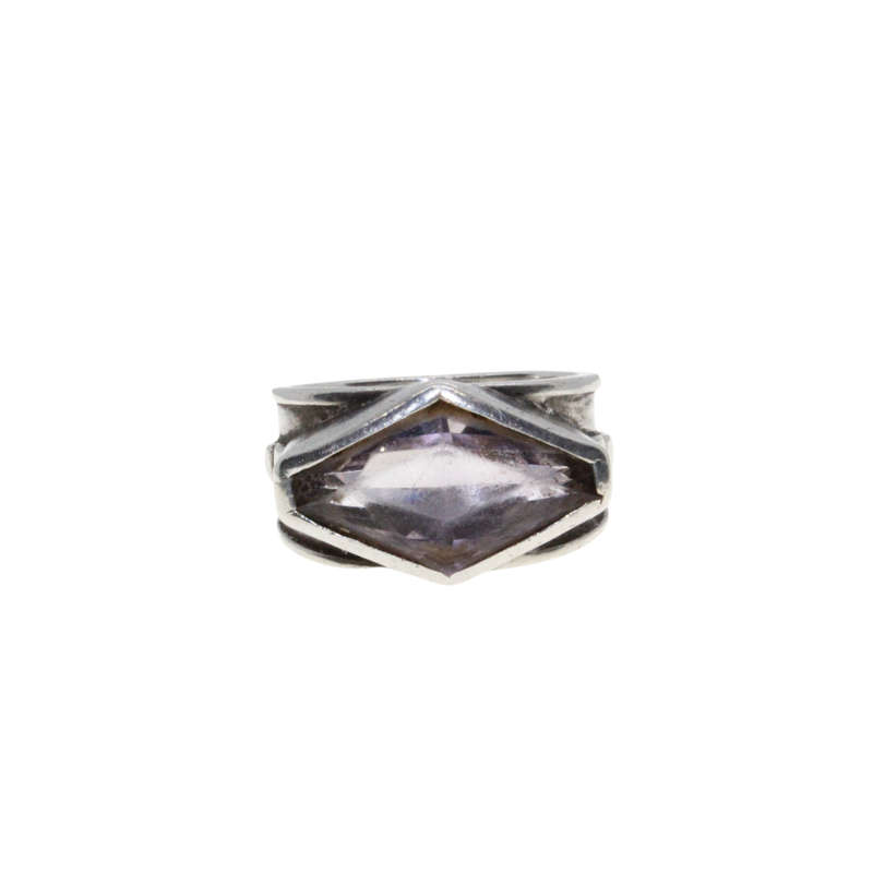 Ring - Silver Chunky Band with detail on the sides. diamond shape Amathyst - ML2976