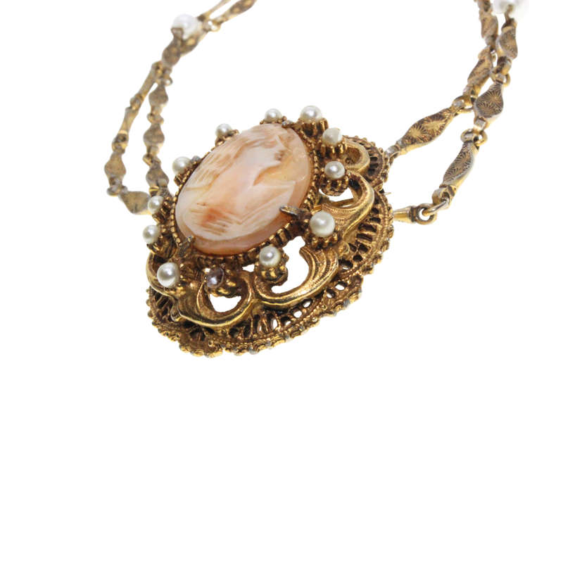 Necklace - Vintage Gold Tone Fancy Link Chain and Cameo with Faux Pearls. - ML2992