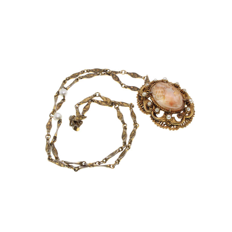 Necklace - Vintage Gold Tone Fancy Link Chain and Cameo with Faux Pearls. - ML2992