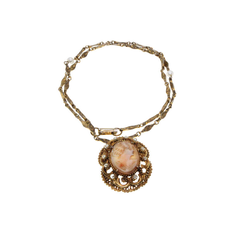 Necklace - Vintage Gold Tone Fancy Link Chain and Cameo with Faux Pearls. - ML2992