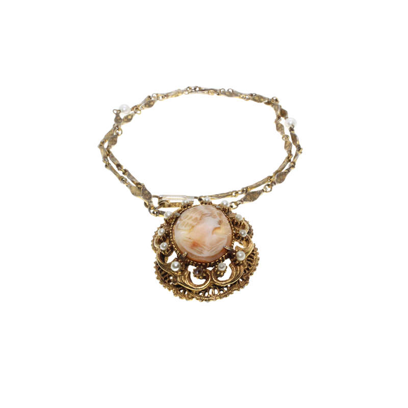 Necklace - Vintage Gold Tone Fancy Link Chain and Cameo with Faux Pearls. - ML2992