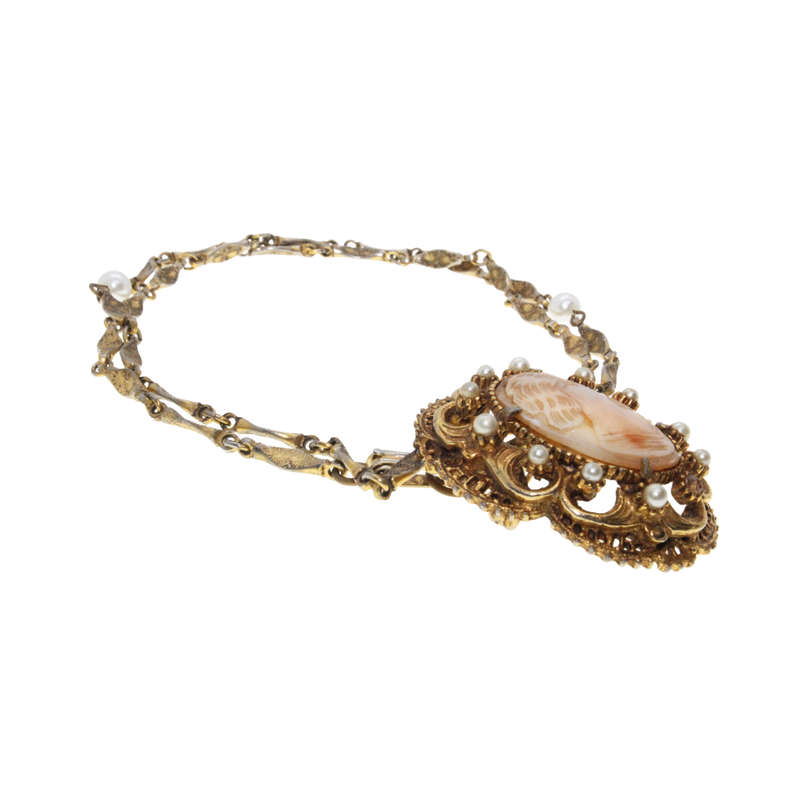 Necklace - Vintage Gold Tone Fancy Link Chain and Cameo with Faux Pearls. - ML2992