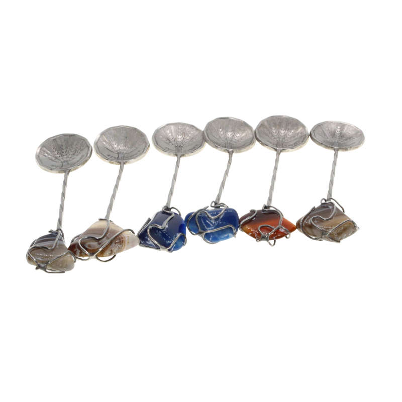 Antique - Silver Coin Spoons 1981 Uruguay 2 New Pesos. Sem iprecious Stones. - ML3010