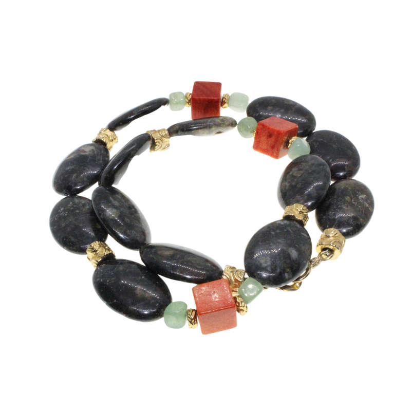 Necklace - Gold Tone Chunky Stone Necklace. Various colours and sizes - ML3032
