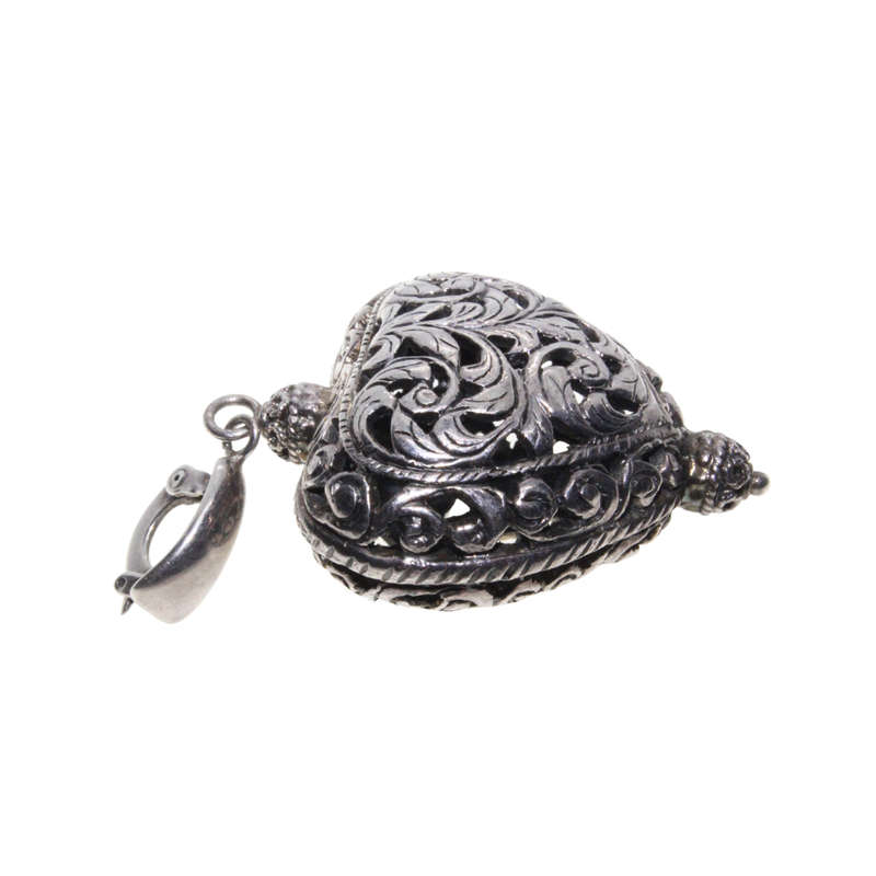 Pendant - Pendant GP 925 Silver India, Vintage Heart Pendant. Scroll Design - ML3041