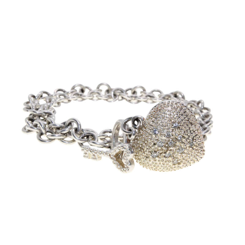 Necklace - 925 Chain. Heart Pendant. One side Glitter other side Heart cut outs. Key Clasp - ML3074
