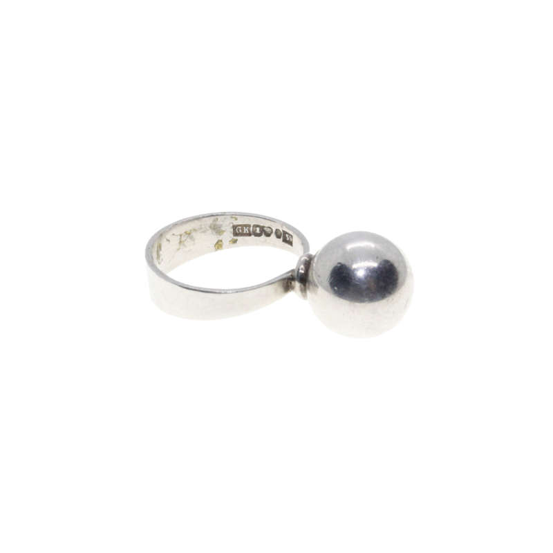 Ring - Vintage Silver Ball Ring.  Seeden Hallmarked - ML3091