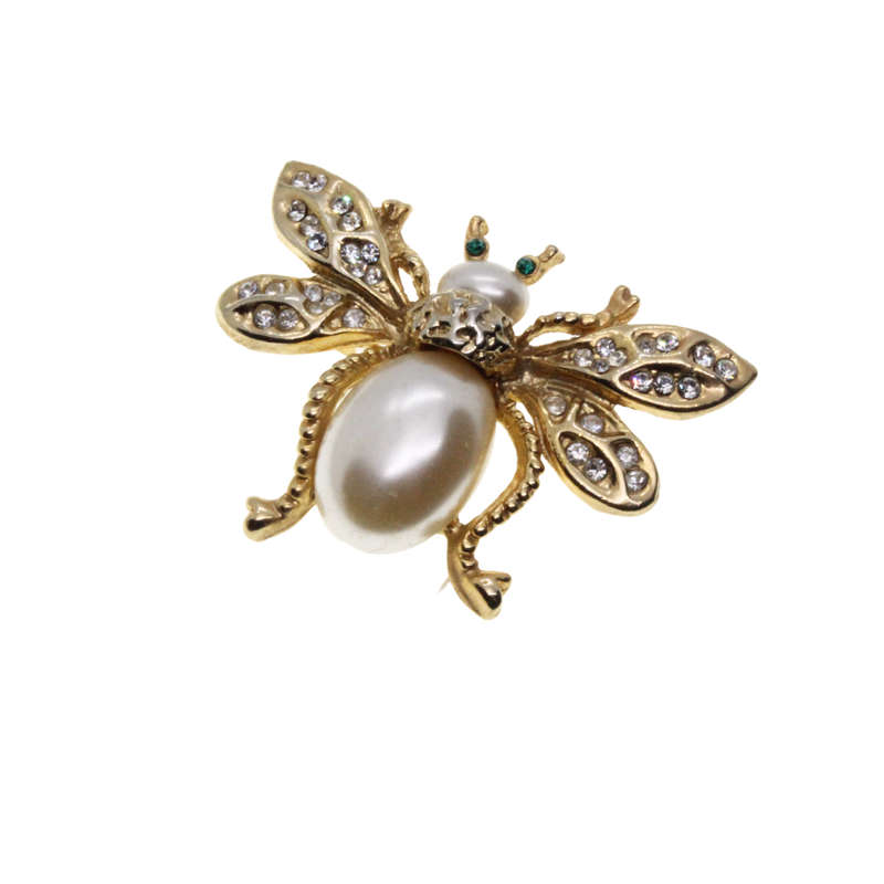 Brooch - Gold Tone Beetle Brooch. Wings Diamante detail. Green Rhinestone Eyes. Faux Pearl - ML3102