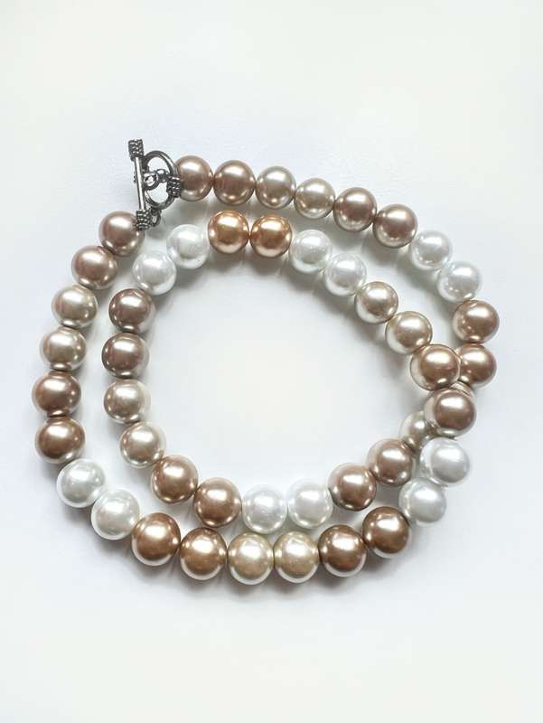 Necklace - Vintage Large Faux Pearls. T Bar Clasp. Two Colour Faux Pearls ML2000