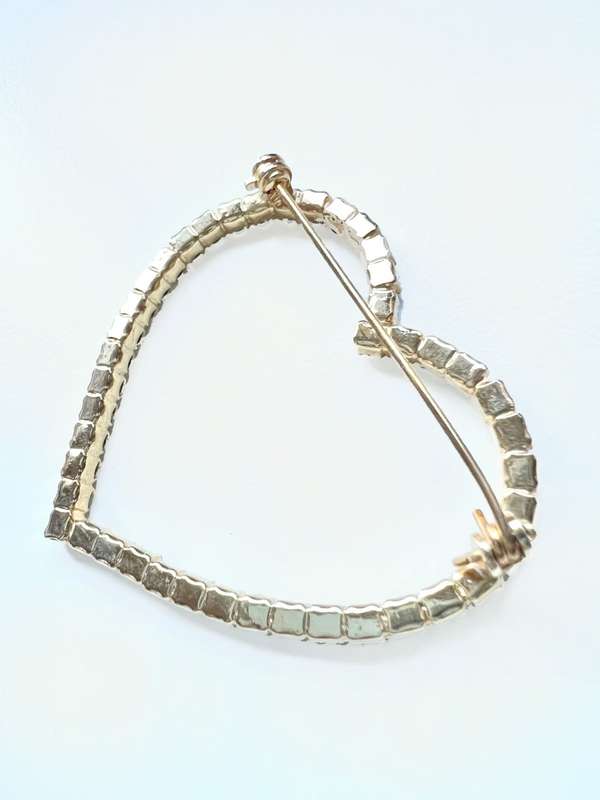 Brooch - Vintage Gold Tone with Diamantes Heart Shape Pin Brooch ML2010