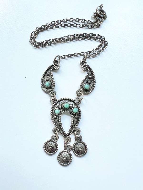 Pendant - Vintage Boho Style Choke Pendant. Silver Tone. One Hanging Piece in Centre. Turquoise C...