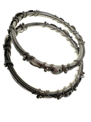 Bangle - 2 x Vintage Heavy Silver Tone Detailed Bangles. Filigree Design - ML2041