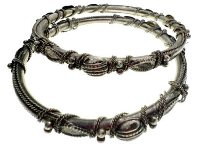 Bangle - 2 x Vintage Heavy Silver Tone Detailed Bangles. Filigree Design - ML2041