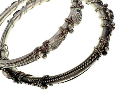 Bangle - 2 x Vintage Heavy Silver Tone Detailed Bangles. Filigree Design - ML2041
