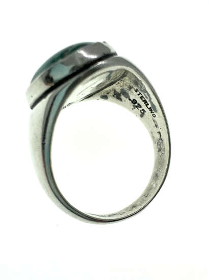 Ring - Vintage 925 Silver stamped Ring with Turquoise Stone (Cabochon slightly dented) - ML2053
