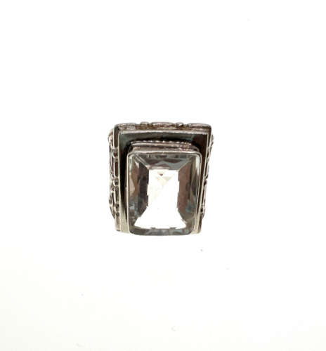 Ring - Silver Tone with a Clear Centre Stone and Filigree Design - ML2107
