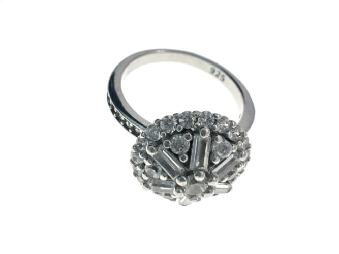 Ring - 925 Silver Vintage Halo Stone/Diamante Studded Cocktail Ring - ML2113