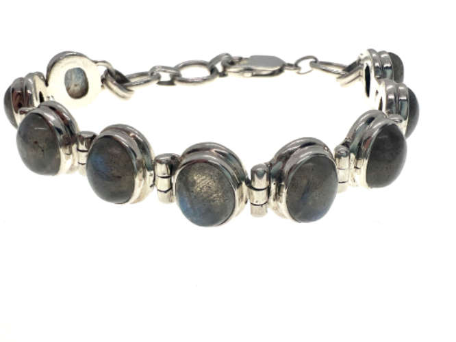 Bracelet - Faceted Labradorite Bracelet with Lisa Flakes. Light Blue Stones - ML2119