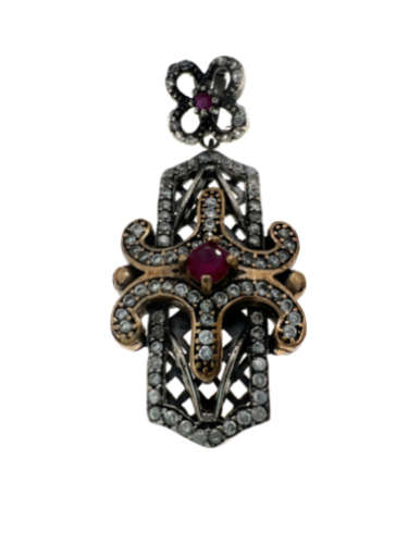 Pendant - 925 Silver Pendant. Red Stone in the Centre with Diamantes - ML2137