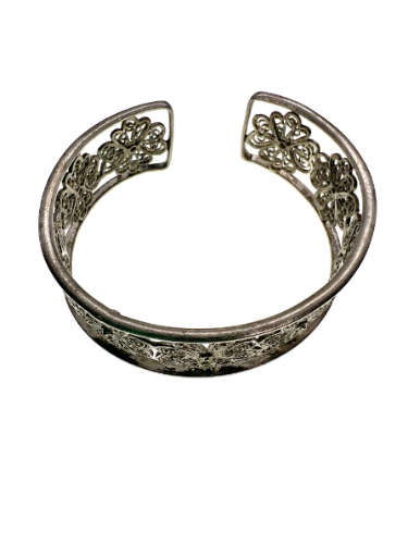 Bracelet - Vintage Silver Tone Filigree Cuff Bracelet - Flower Design - ML2168