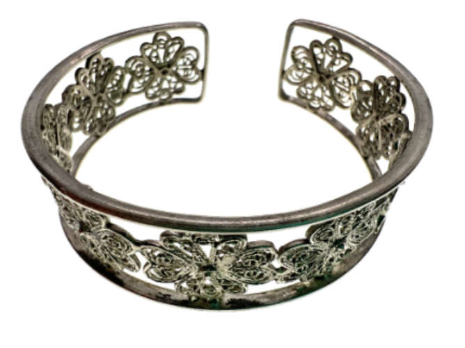 Bracelet - Vintage Silver Tone Filigree Cuff Bracelet - Flower Design - ML2168