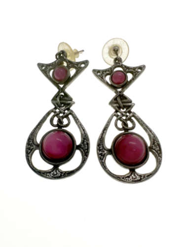 Earrings - Vintage Ornate Silver Tone Earrings with 2 x Pink Stones in Each - ML2187