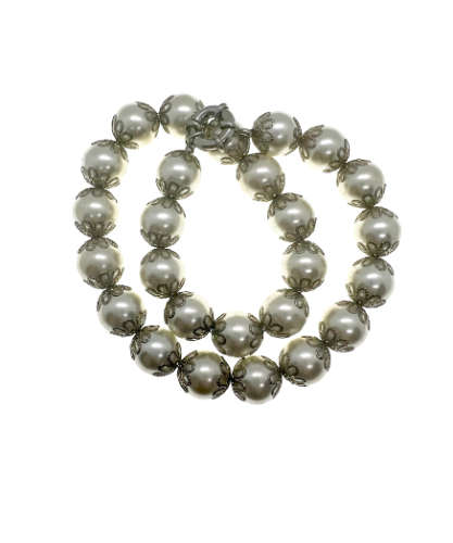 Necklace - Vintage Silver Tone Beaded Necklace with Lace Style Clasps on Each Bead - ML2192