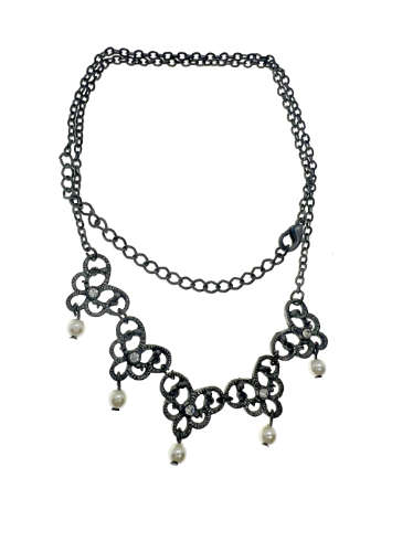 Necklace - Vintage Silver Metal Tone Necklace. Clear Centre Stones and Dangling White Beads - ML2197