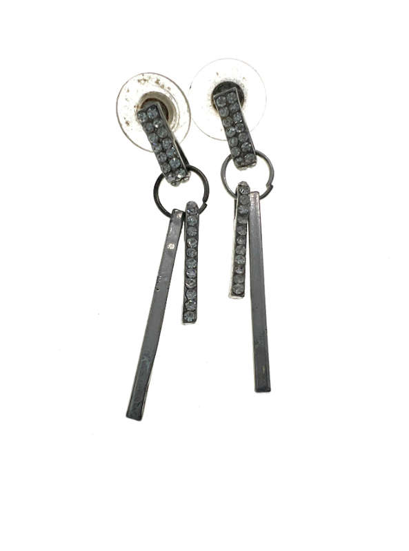 Earrings - Vintage Long Drop Silver Tone Earrings with 28 Diamantes in each - ML2213