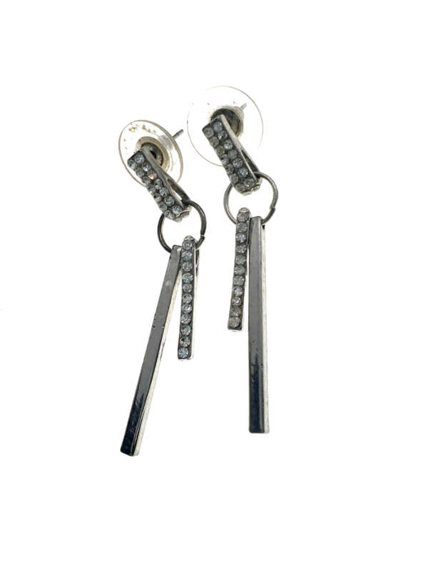 Earrings - Vintage Long Drop Silver Tone Earrings with 28 Diamantes in each - ML2213