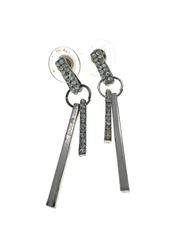 Earrings - Vintage Long Drop Silver Tone Earrings with 28 Diamantes in each - ML2213
