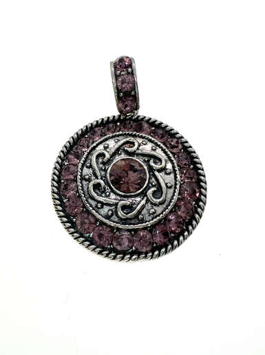 Pendant - Vintage Silver Tone Pendant "O" Link. Pink Centre Stone. Pink Crystal Like Stones - ML2245