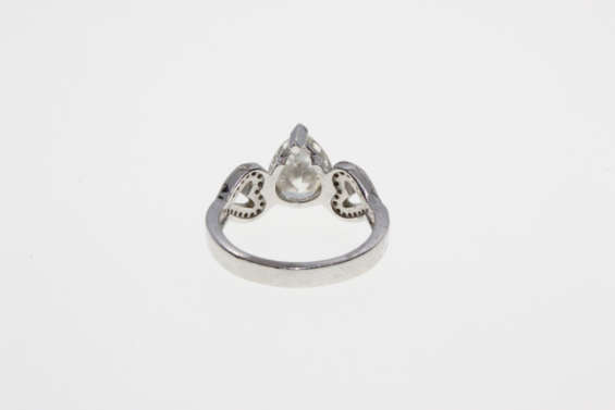 Ring - Vintage 925 Silver with Pear Shape Clear Stone with Parve Hearts on either side - ML2253
