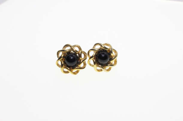 Earrings - Vintage Floral Type Gold Tone Earrings with Black Bead in Centre - ML2271