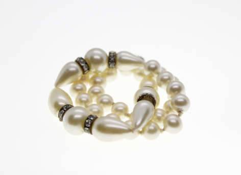 Necklace - Vintage Faux Pearl Choker with Teardrop Pearls and Diamantes, Silver Tone - ML2291