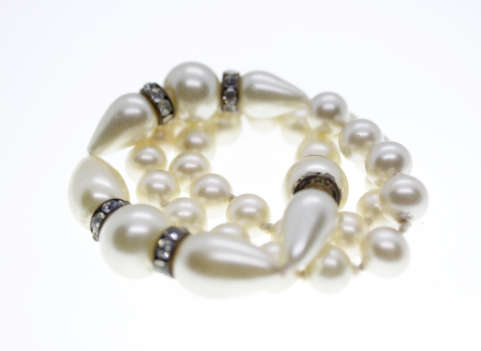 Necklace - Vintage Faux Pearl Choker with Teardrop Pearls and Diamantes, Silver Tone - ML2291