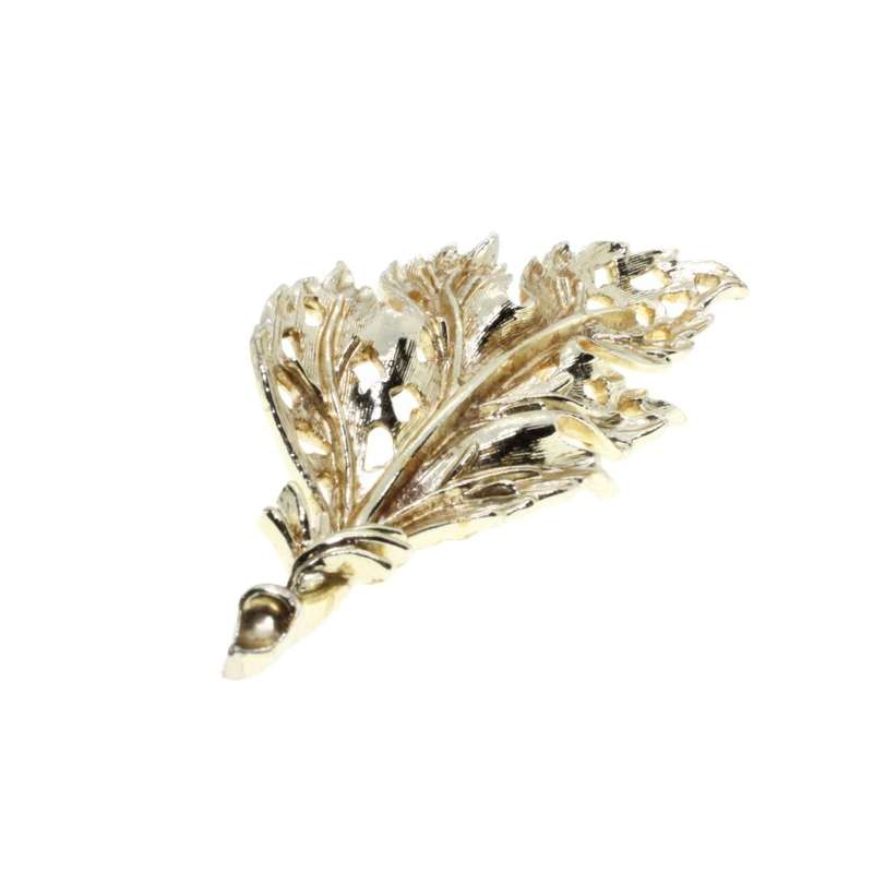 Brooch - Gold Tone Vintage Gorgeous Detailed Leaf. Refined Cut-Outs - ML3153