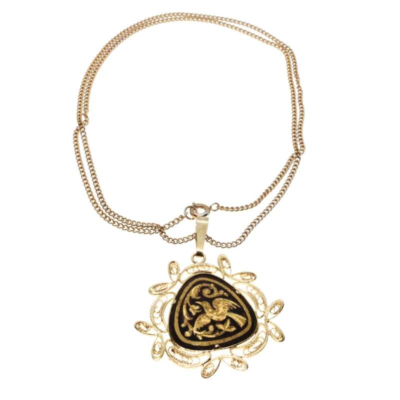 Necklace - Vintage Gold Tone Damascene Filigree Bird Pendant/Necklace - ML3166