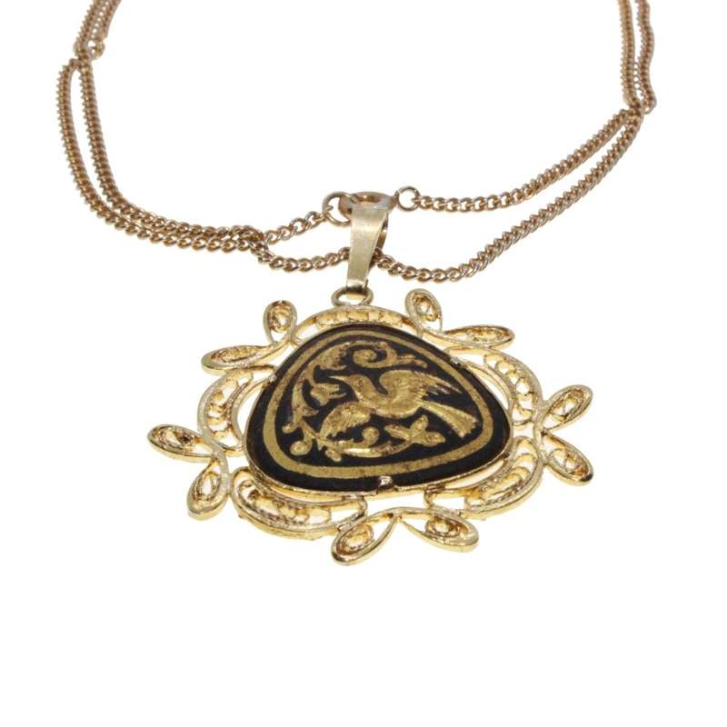 Necklace - Vintage Gold Tone Damascene Filigree Bird Pendant/Necklace - ML3166