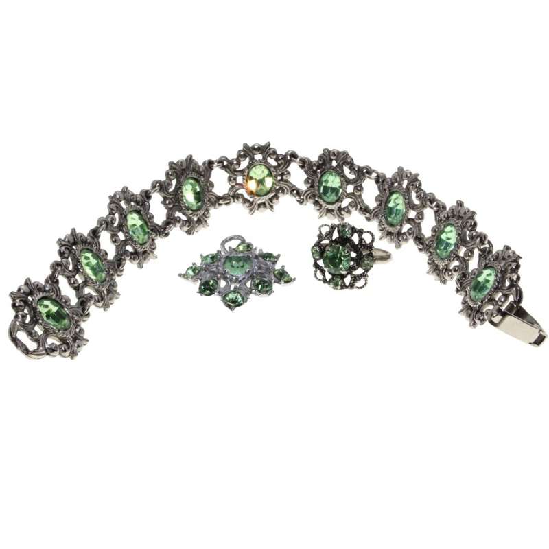 Bracelet Set - Vintage Necklace, Ring & Pendant Oval Design. Green Stones. Ring Marcasite - ML3186