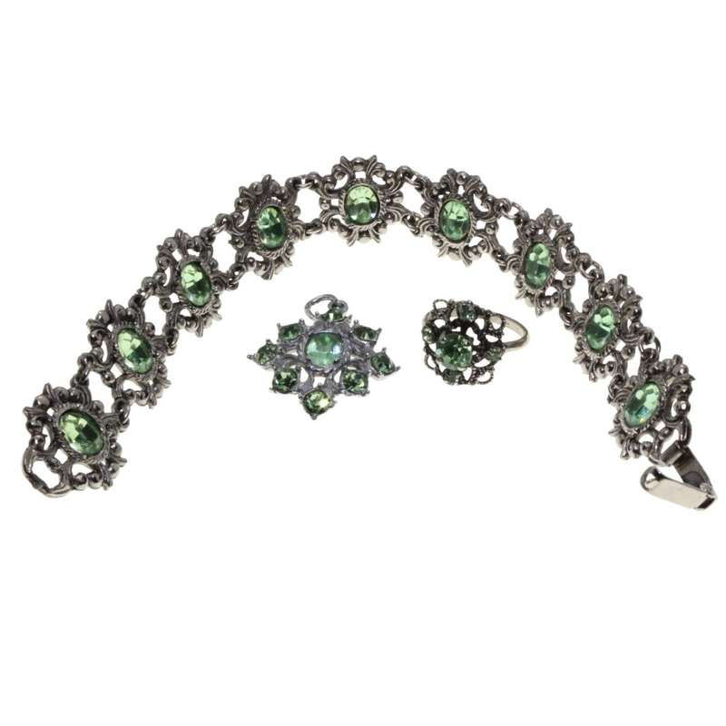 Bracelet Set - Vintage Necklace, Ring & Pendant Oval Design. Green Stones. Ring Marcasite - ML3186