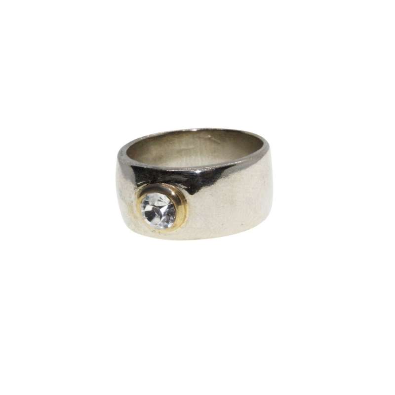 Ring - Silver Tone Chunky Band with Clear Diamante Centre Stone - ML3197
