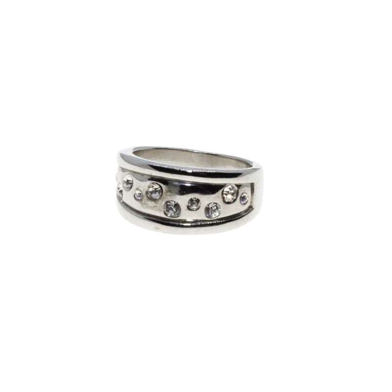 Ring - Silver Tone Chunky Wide Band. 10 x Diamante Designed Centre - ML3226